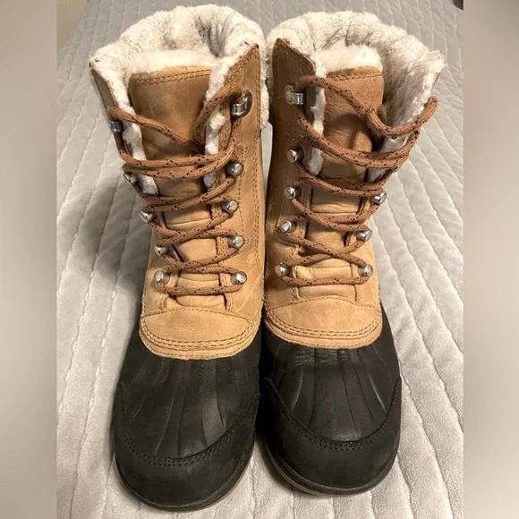 Sorel Boots Outdry Waterproof women s size 8